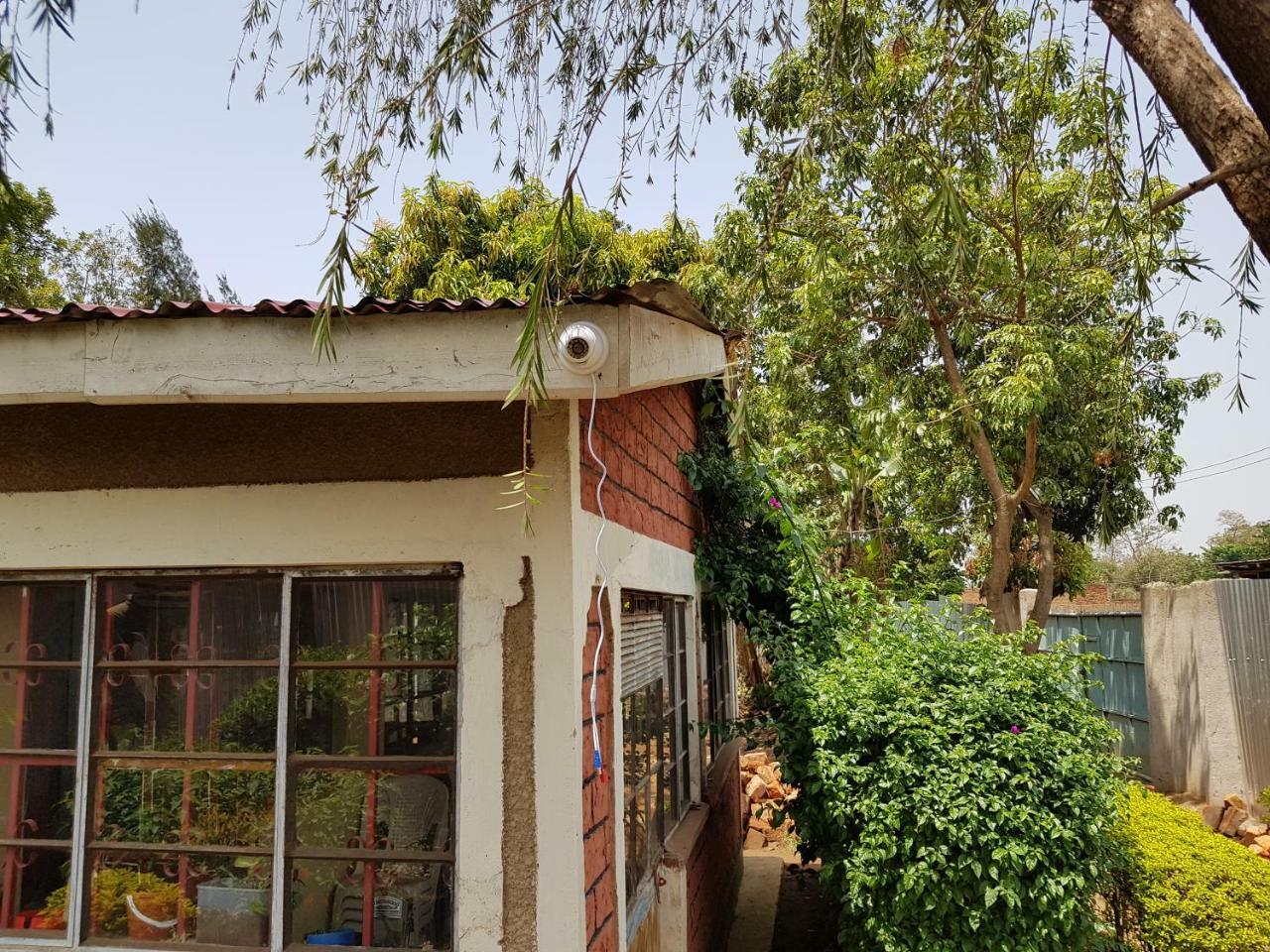 Sasana Motel And Guest House Bungoma Buitenkant foto